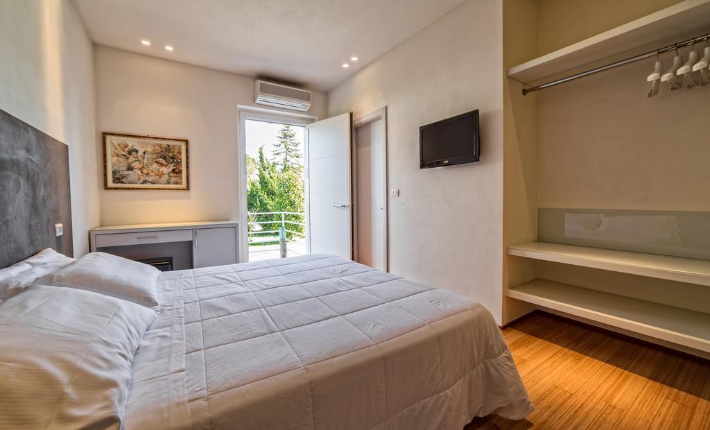 Hotel Country House La Radice Civitanova Marche Szoba fotó